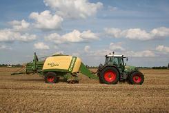 Fendt met Krone pers